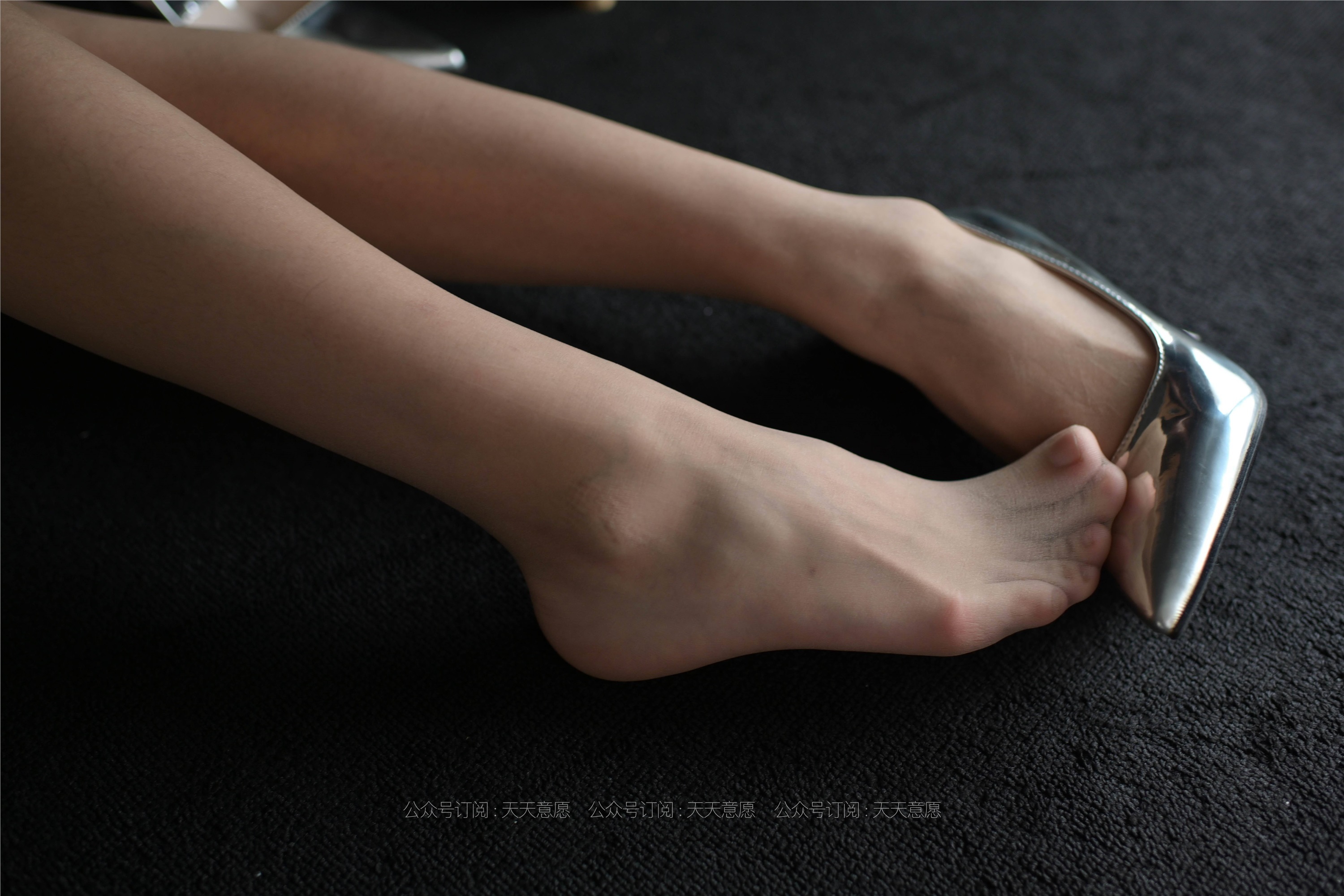 IESS异思趣向 - 模特：宁宁《爱看书的旗袍美女》